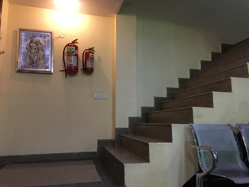 Hotel Vintage Inn New Delhi Exterior photo